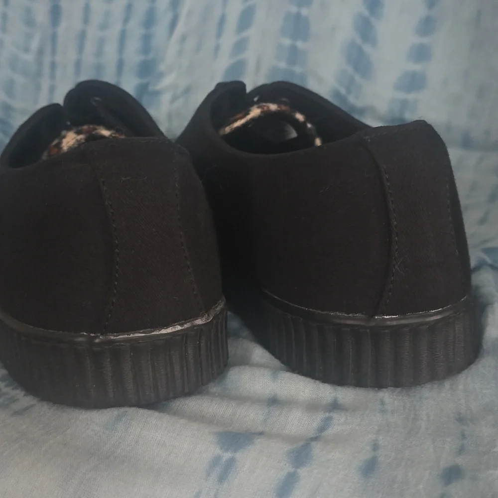 T.U.K Black & Leopard Tie Pointed Lace Up - Picture 6 of 8